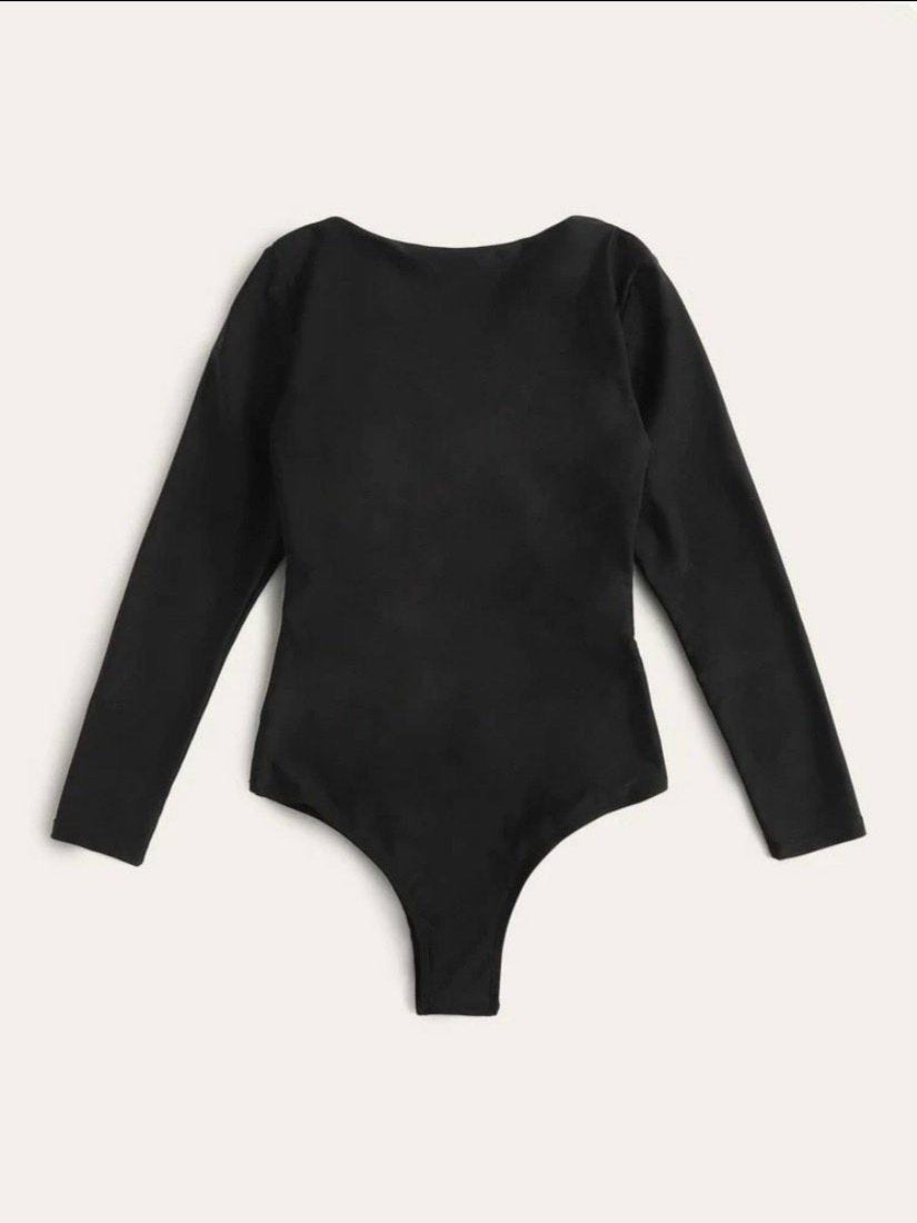 La Monja Black One Piece